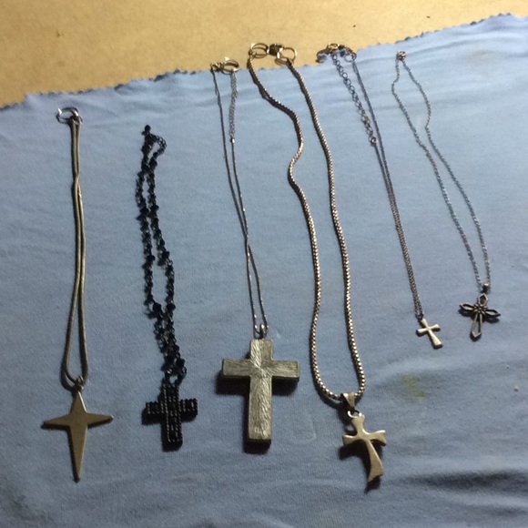 Jewelry - Set of six crosses